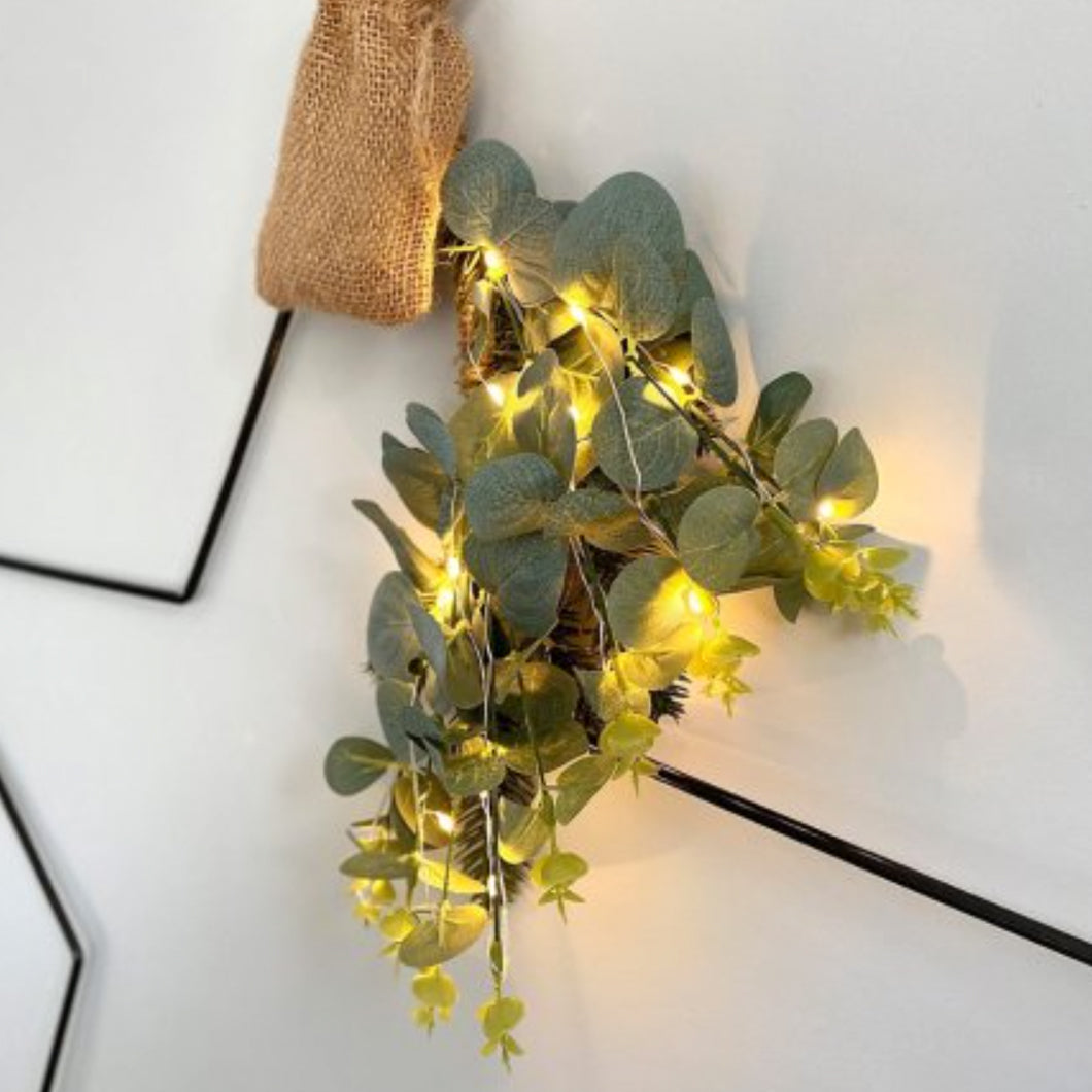 Large Foliage Black Wire Star (Click & Collect Only)