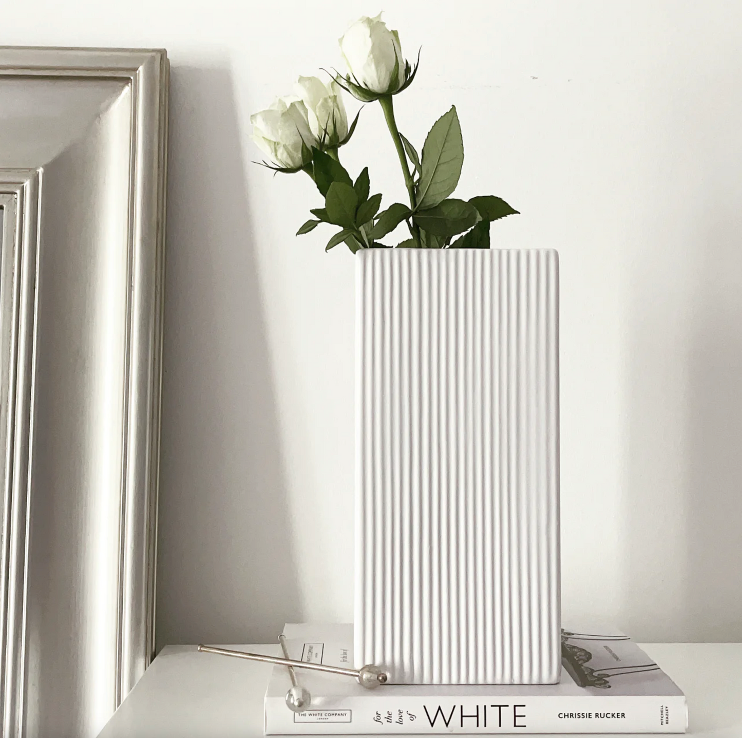 Blake Vase - Gloss White