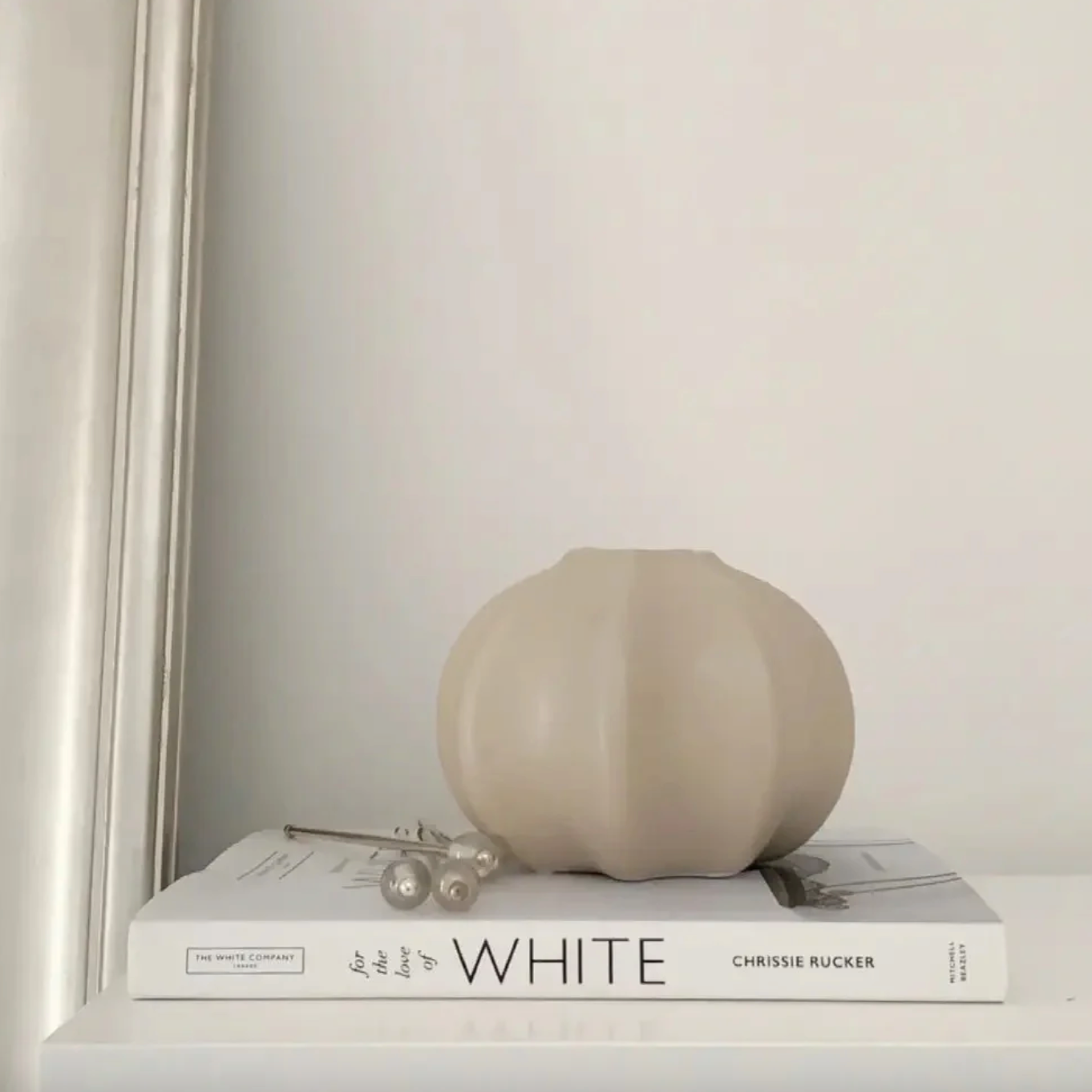 Liana - Matte Nude Vase