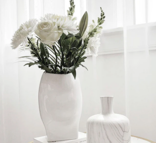 Soho Vase - Medium Gloss White