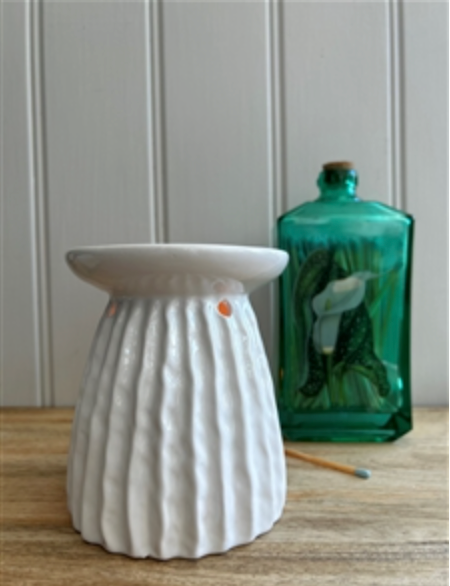 Ribbed Ceramic Wax/Oil Burner